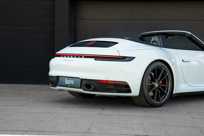 Hvid Porsche 911 Carrera S fra 2019