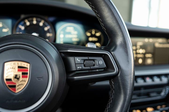 Hvid Porsche 911 Carrera S fra 2019