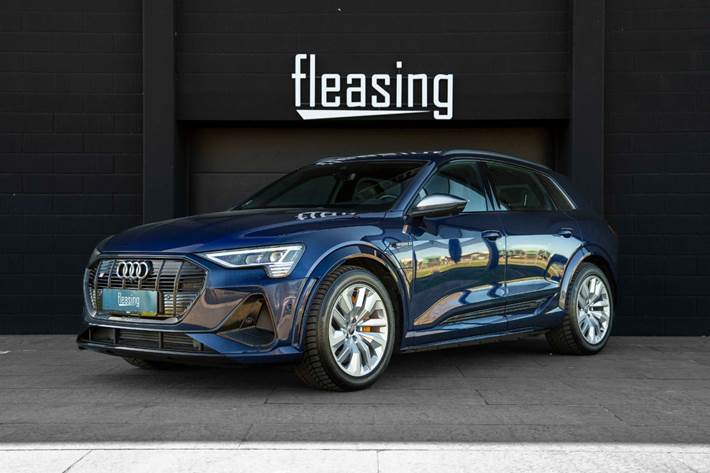 Blå Audi e-tron S fra 2022