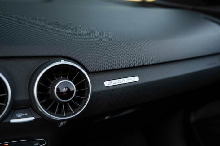 Grå Audi TTS fra 2019