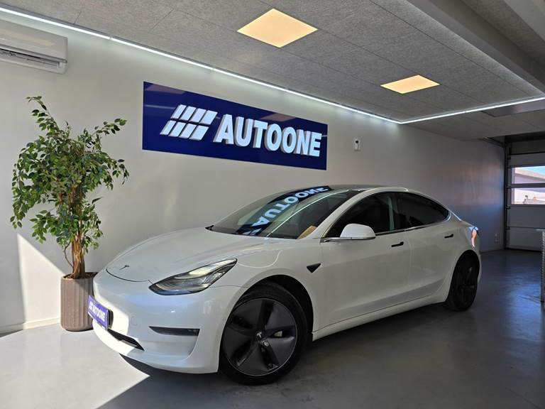 Tesla Model 3 Long Range AWD