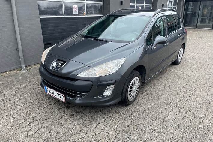 Grå Peugeot 308 fra 2010