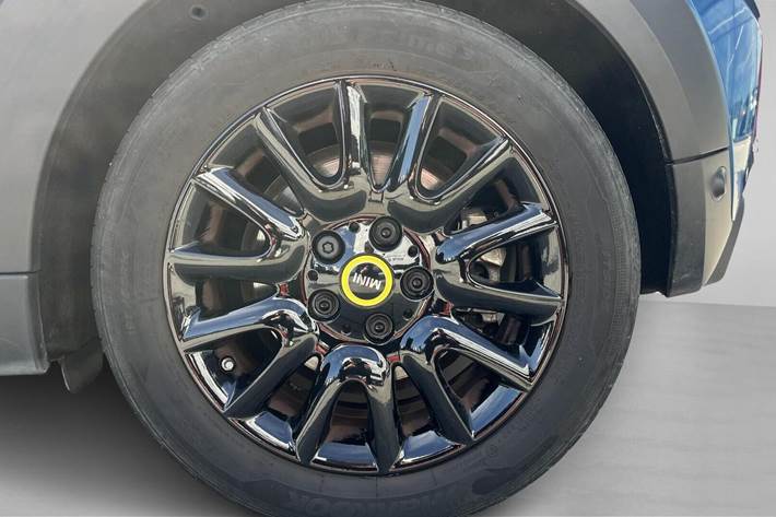 Blå Mini Cooper SE fra 2023