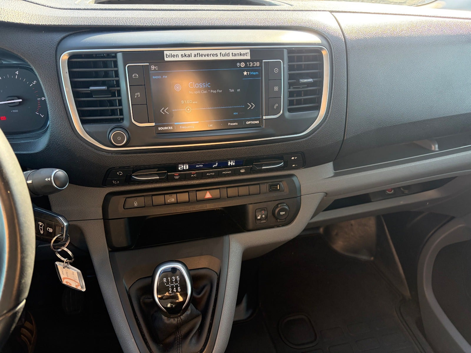 Sort Peugeot Expert fra 2021