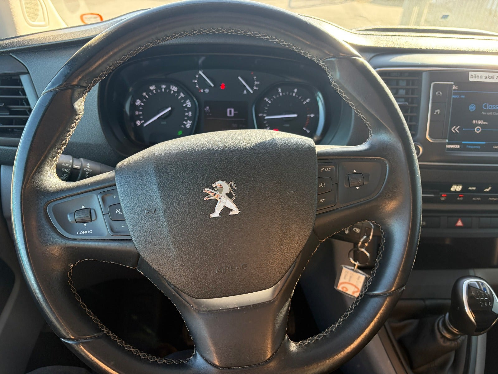 Sort Peugeot Expert fra 2021