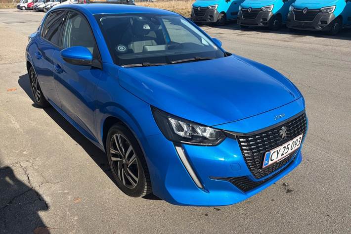 Blå Peugeot 208 fra 2021