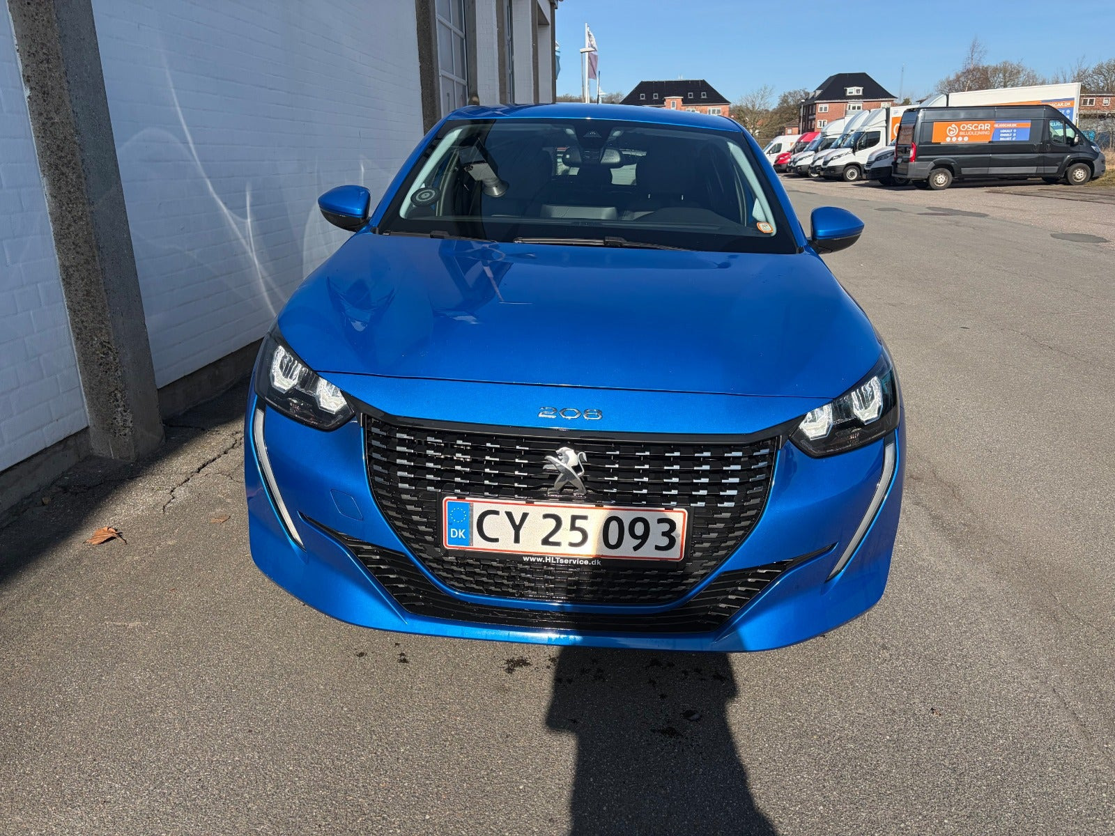 Blå Peugeot 208 fra 2021