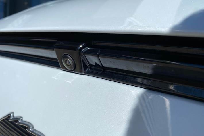 Hvid Ford Mustang Mach-E fra 2023