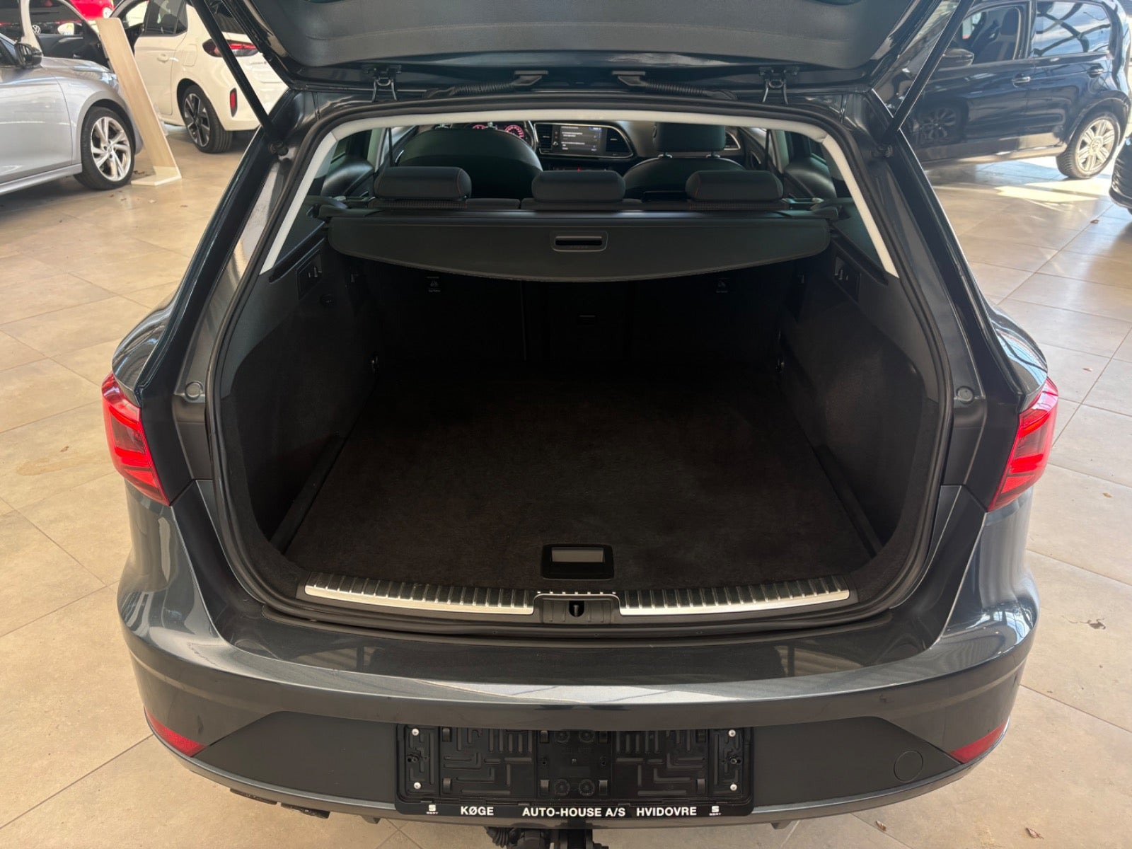 Grå Seat Leon fra 2019
