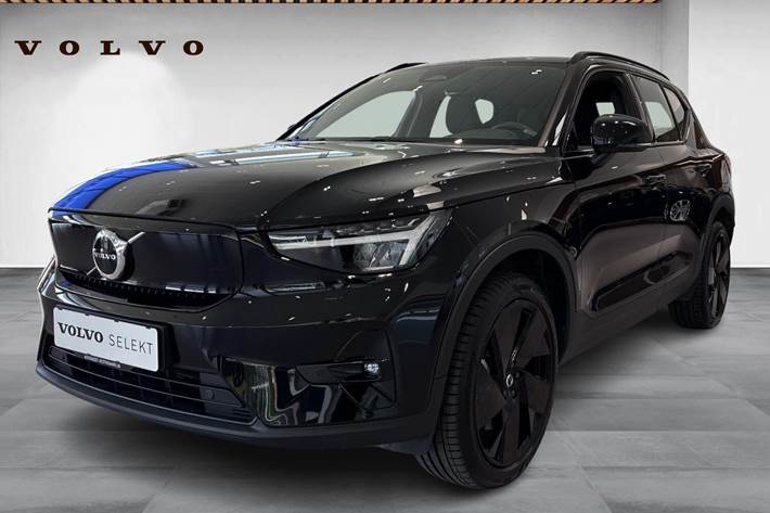 Sort Volvo XC40 fra 2023 set udefra