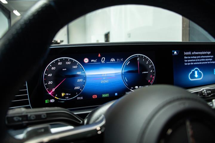 Grøn Mercedes GLE350 de fra 2025