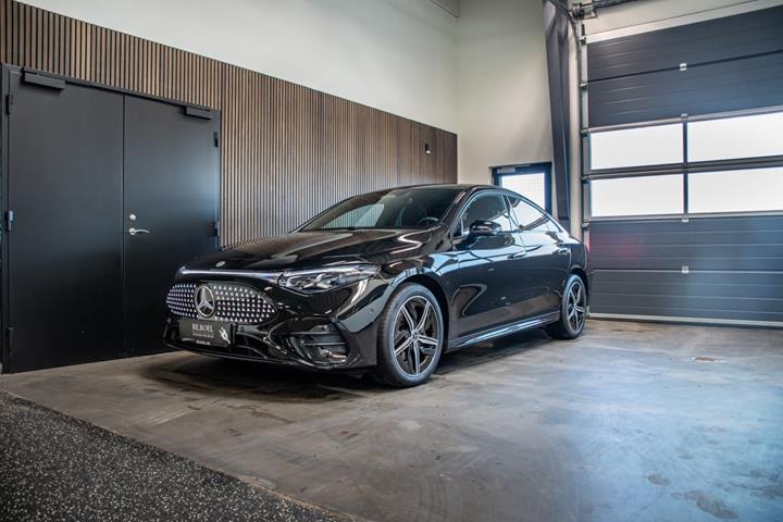Sort Mercedes CLA250+ fra 2025