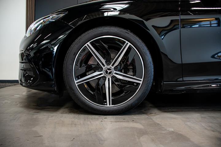 Sort Mercedes CLA250+ fra 2025