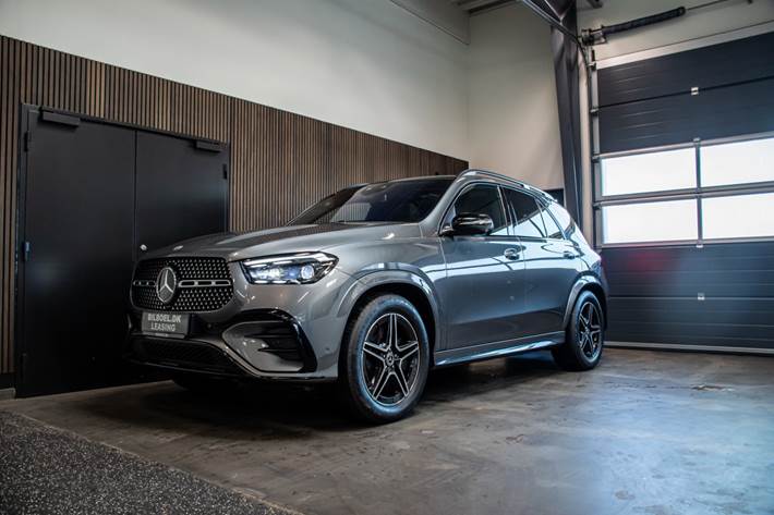 Grå Mercedes GLE350 de fra 2024