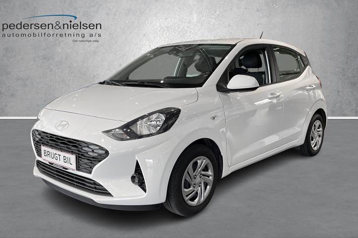 Hvid Hyundai i10 fra 2024