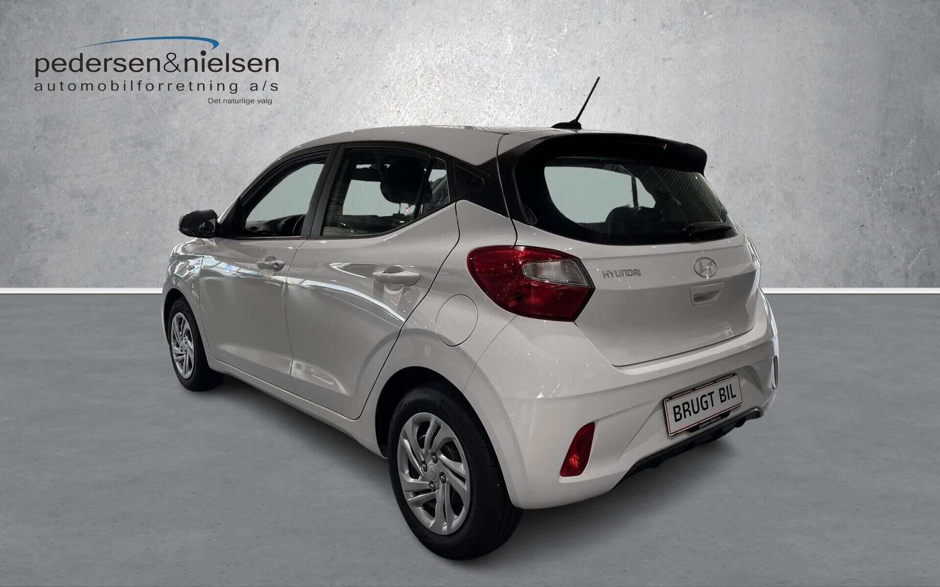Hvid Hyundai i10 fra 2024