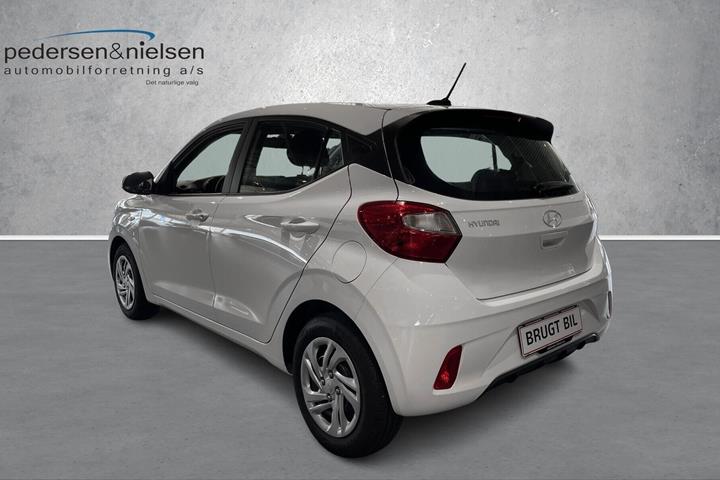 Hvid Hyundai i10 fra 2024
