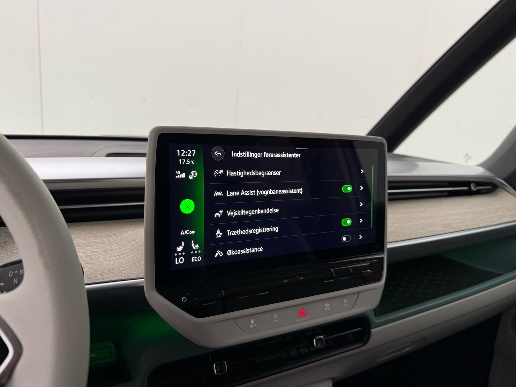 Sølv VW ID.Buzz fra 2023