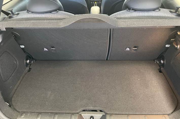 Sort Mini Cooper SE fra 2021