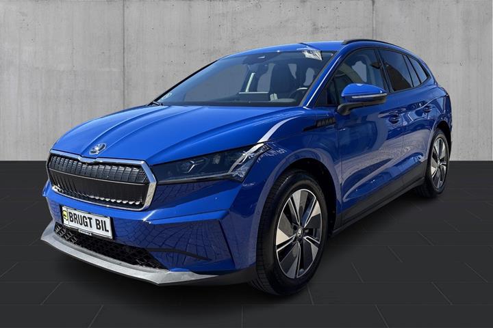 Blå Skoda Enyaq fra 2023 set udefra