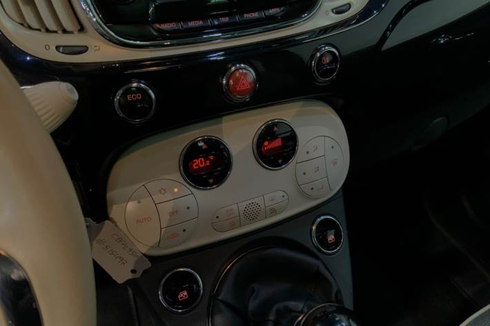 Sort Fiat 500 fra 2015
