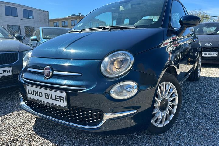 Blå Fiat 500 fra 2016 set udefra