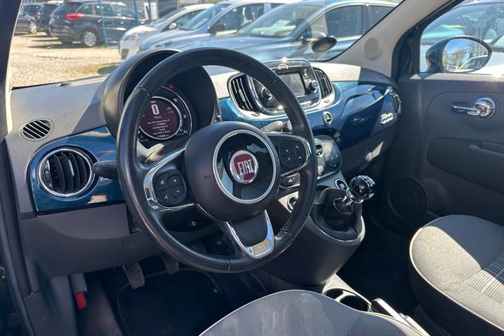 Blå Fiat 500 fra 2016