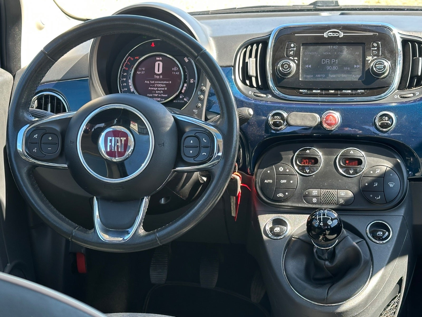 Blå Fiat 500 fra 2016