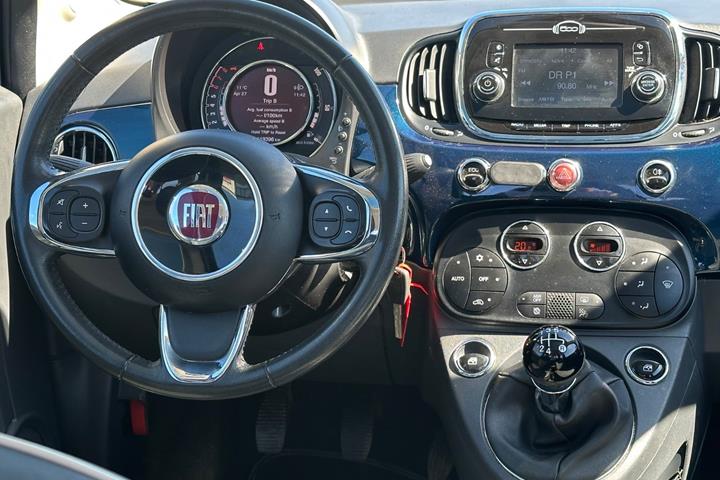 Blå Fiat 500 fra 2016