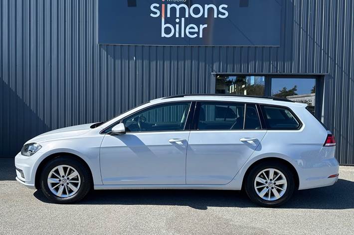 Hvid VW Golf VII fra 2017