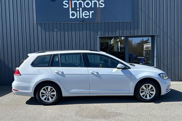 Hvid VW Golf VII fra 2017