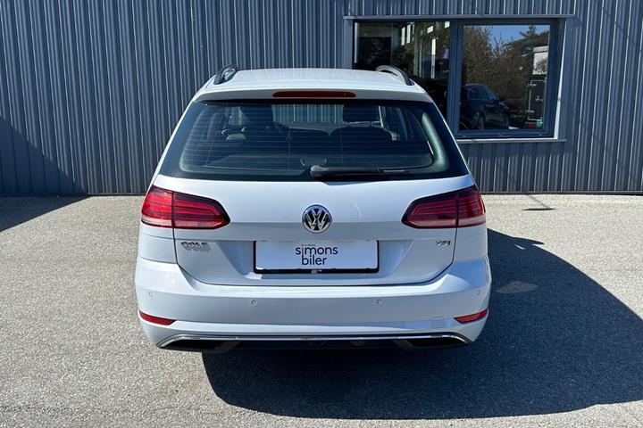 Hvid VW Golf VII fra 2017