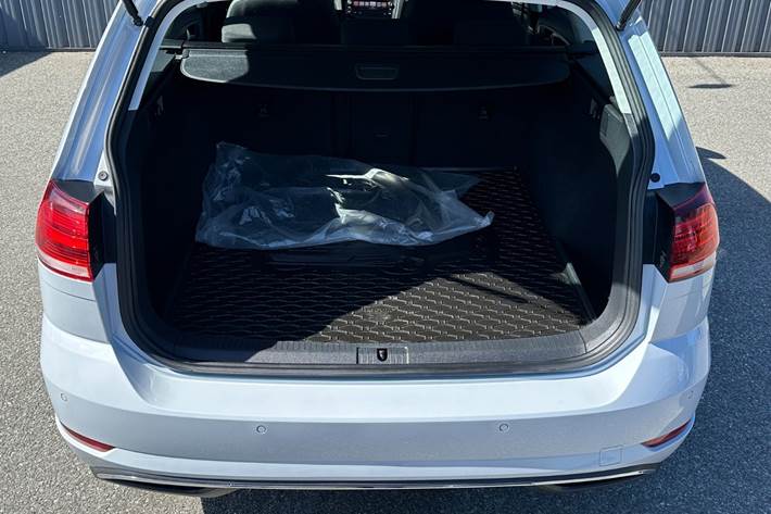 Hvid VW Golf VII fra 2017