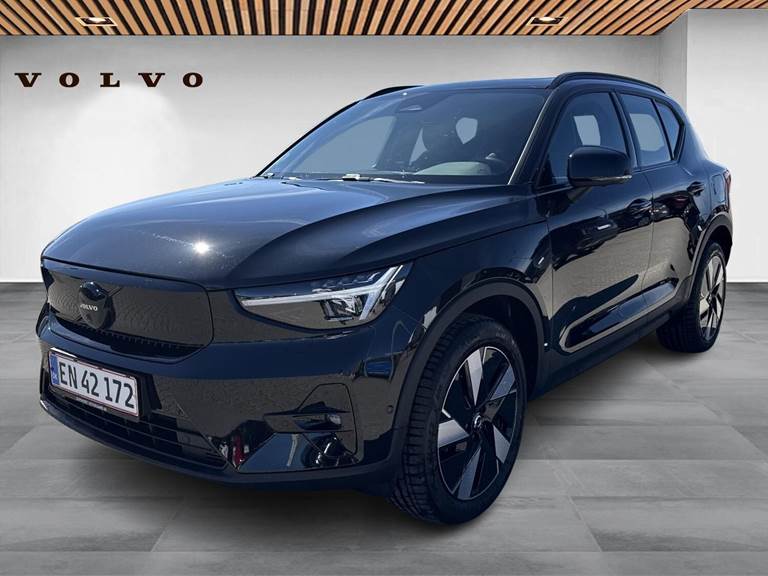 Volvo EX40 Extended Range Black Edition