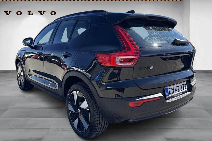 Sort Volvo EX40 fra 2026