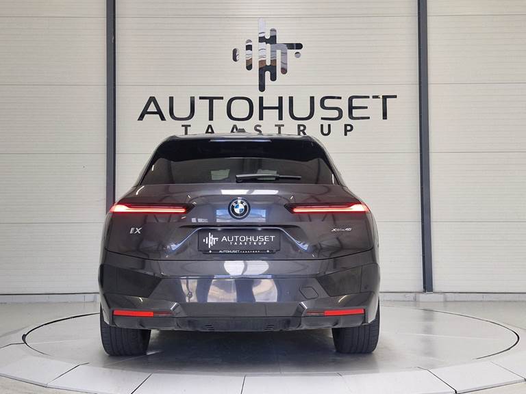 BMW iX xDrive40