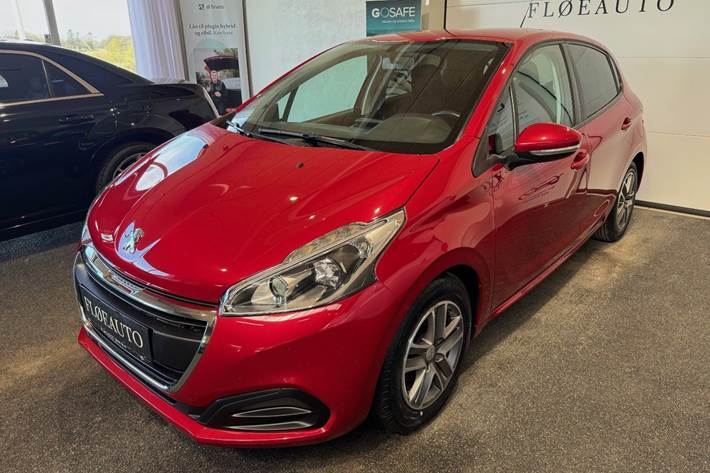Grå Peugeot 208 fra 2018