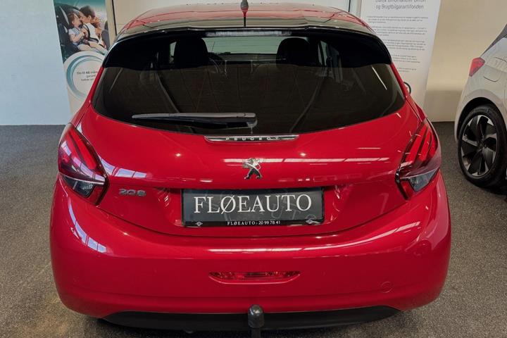 Grå Peugeot 208 fra 2018