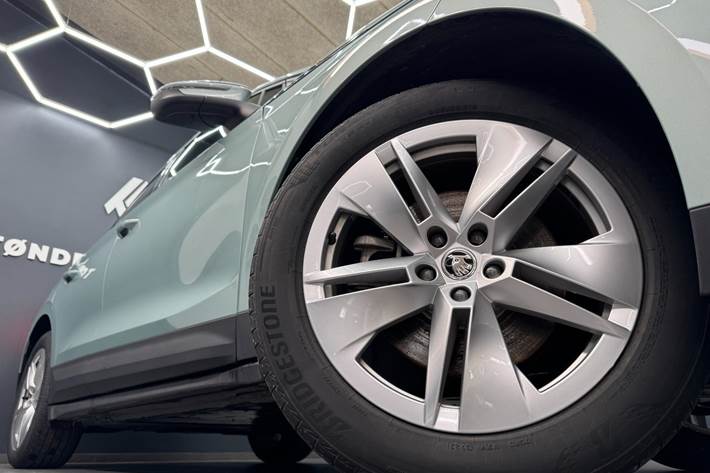 Sølv Skoda Enyaq fra 2023