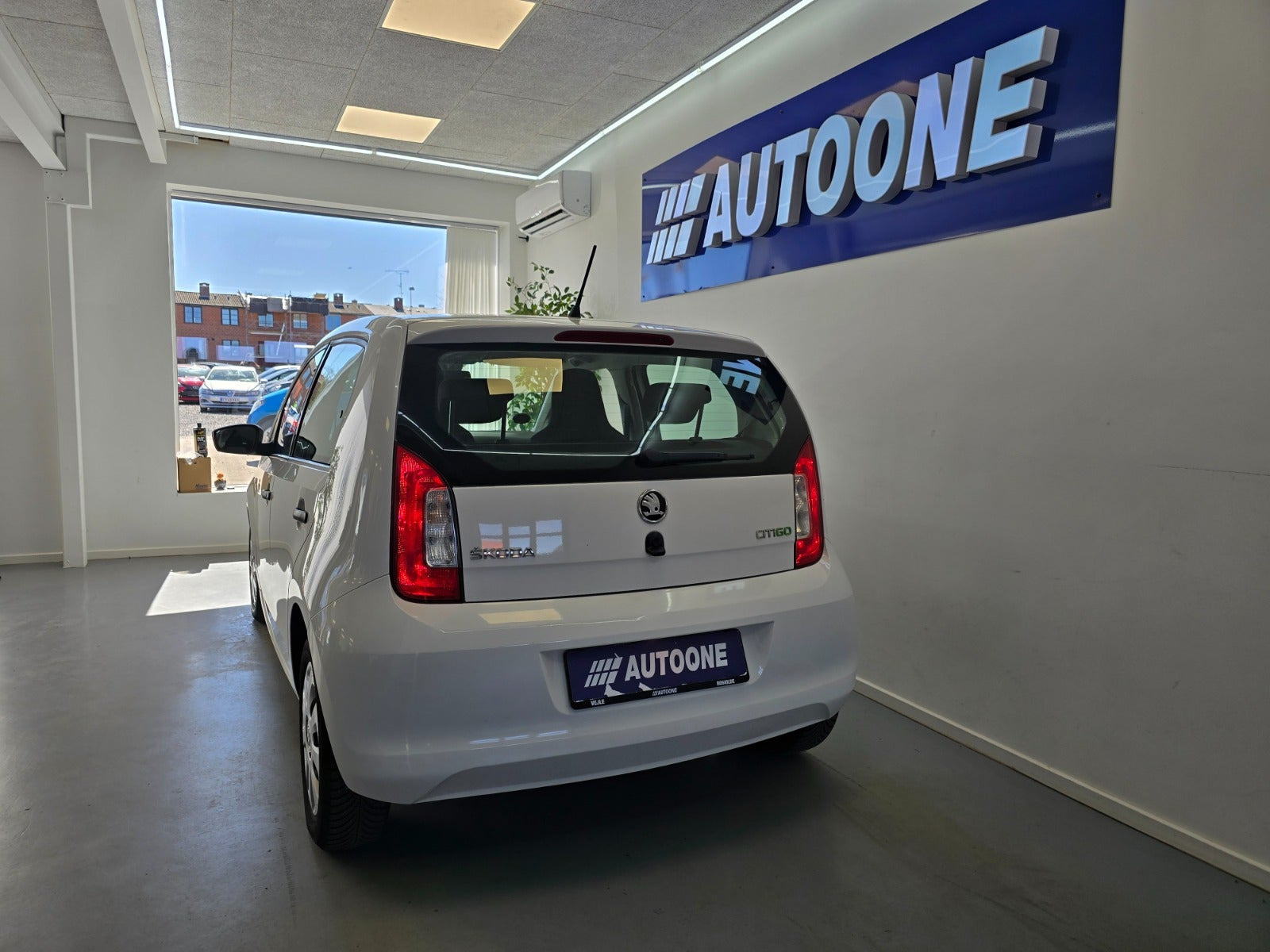 Hvid Skoda Citigo fra 2015