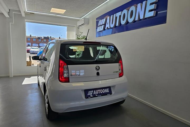 Hvid Skoda Citigo fra 2015