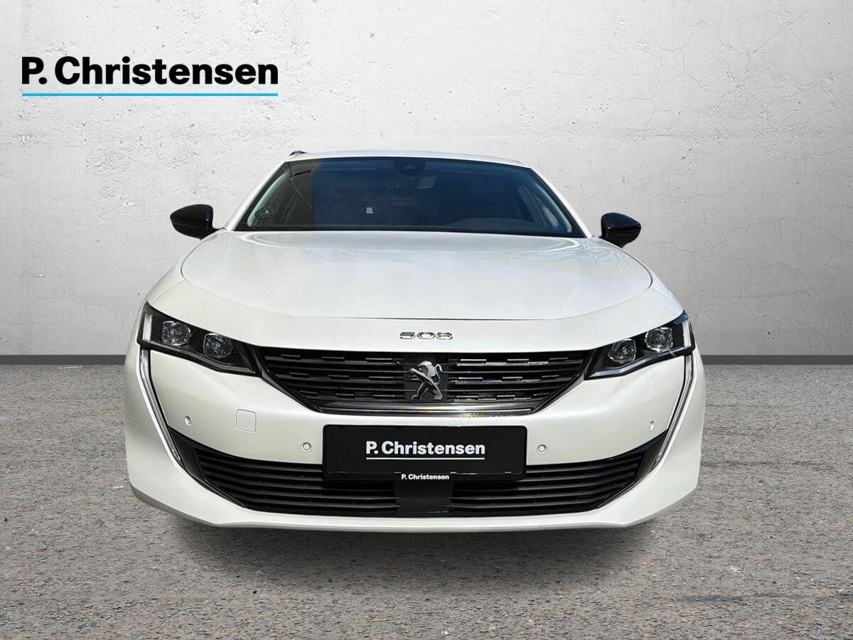 Hvid Peugeot 508 fra 2022