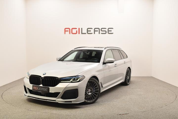 Sølv Alpina B5 fra 2021 set udefra