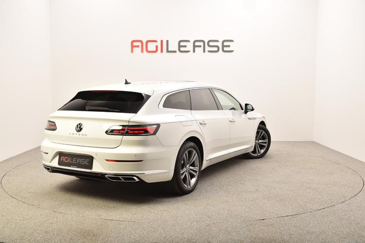 Hvid VW Arteon fra 2021