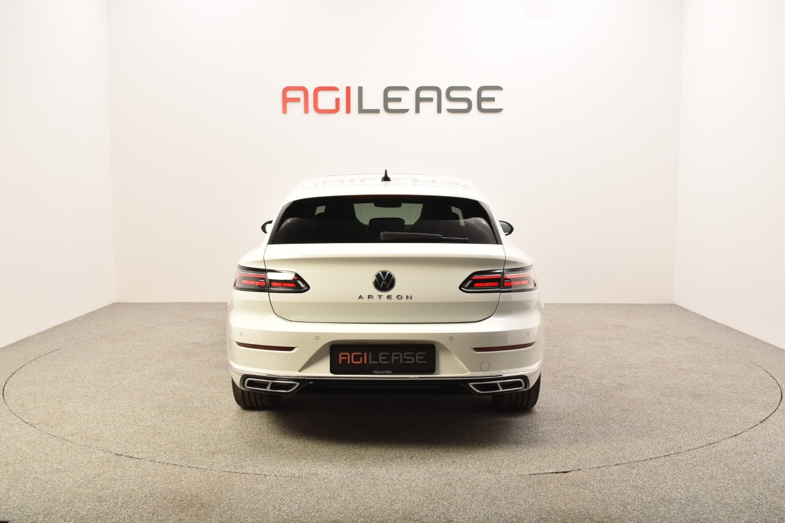 Hvid VW Arteon fra 2021