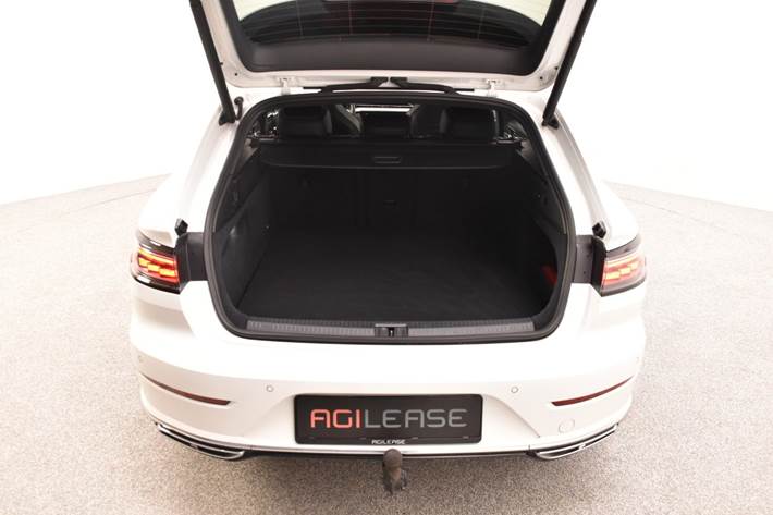 Hvid VW Arteon fra 2021