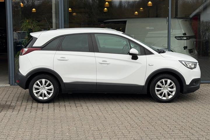 Hvid Opel Crossland X fra 2018