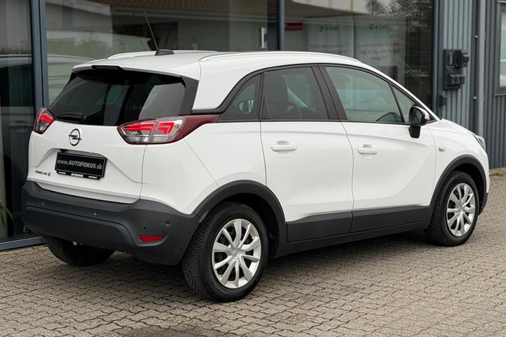 Hvid Opel Crossland X fra 2018