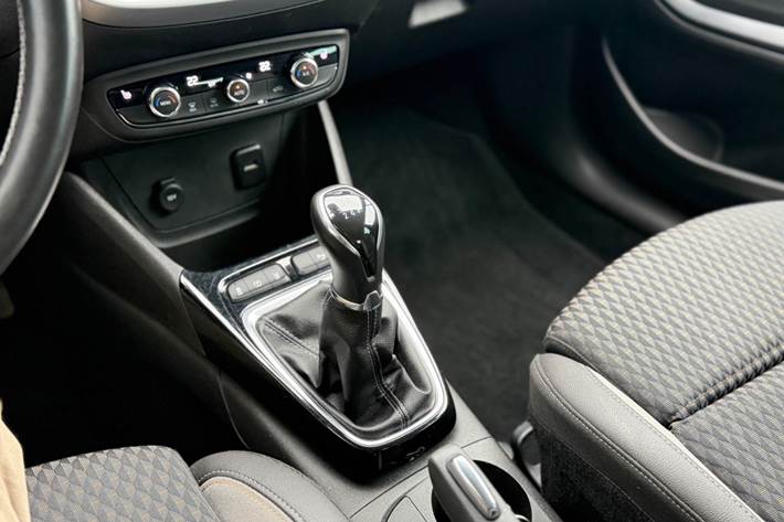 Hvid Opel Crossland X fra 2018