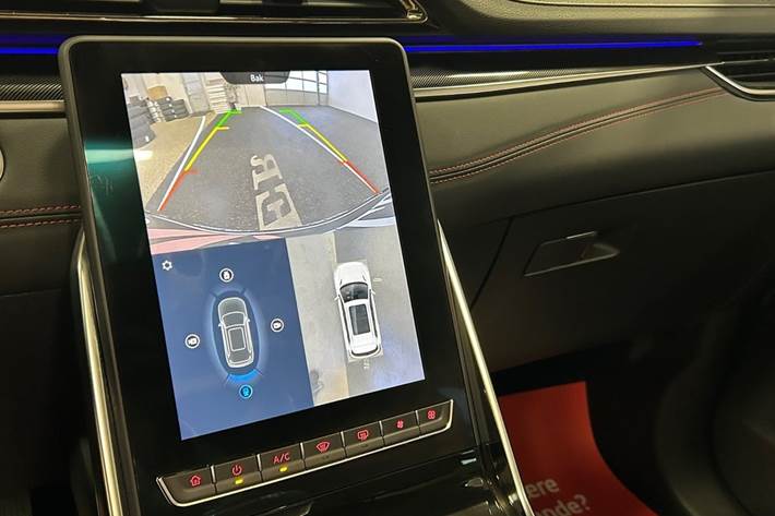 Sort Maxus Euniq6 fra 2022